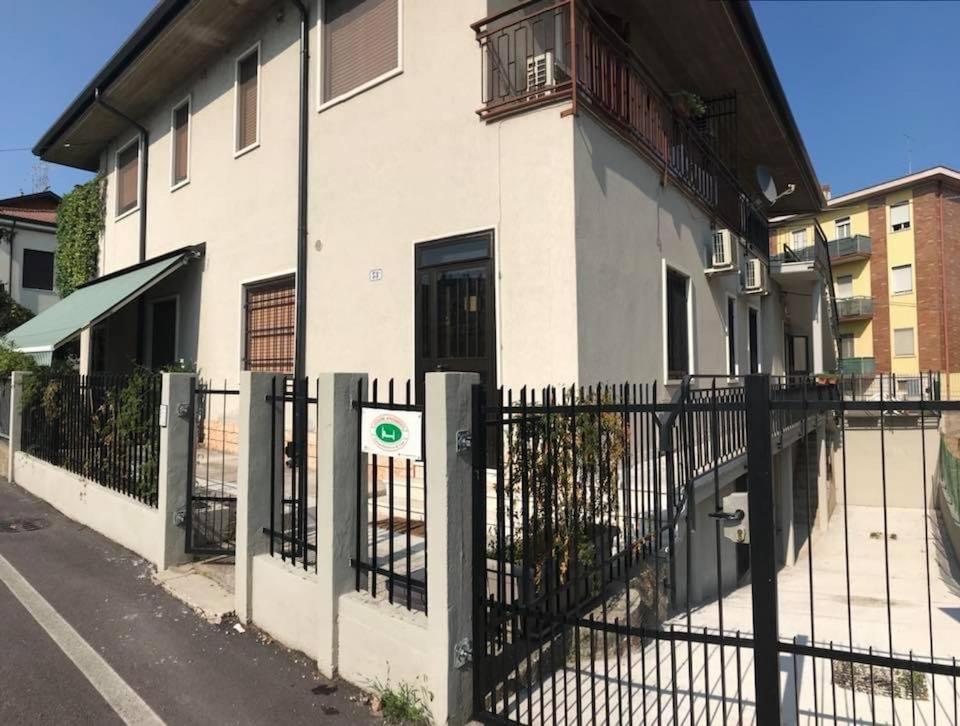 Appartamento Affitti Brevi Verona Colors/G.B. Rossi Friendly 外观 照片